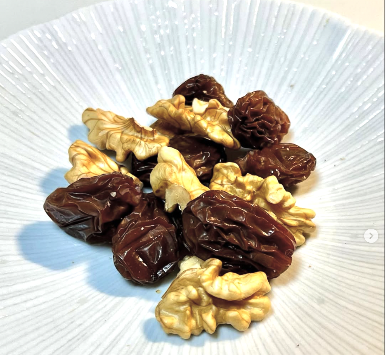 自家製シャインマスカットのセミドライ＆胡桃